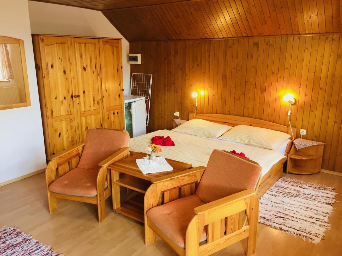 Privat Majo Hotel Liptovsky Mikulas Exterior photo